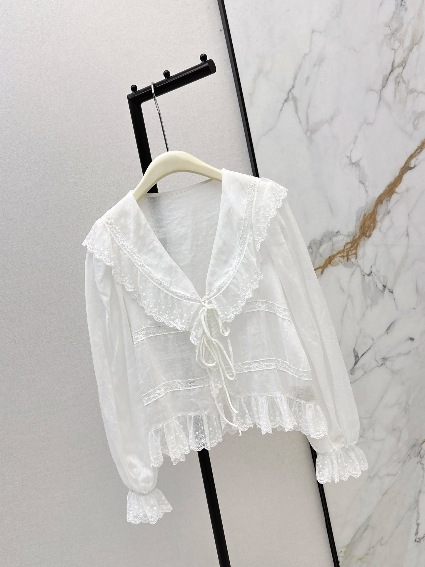2026 Spring Fashion New V-neck Three-dimensional Lace Patchwork Shirt for Women