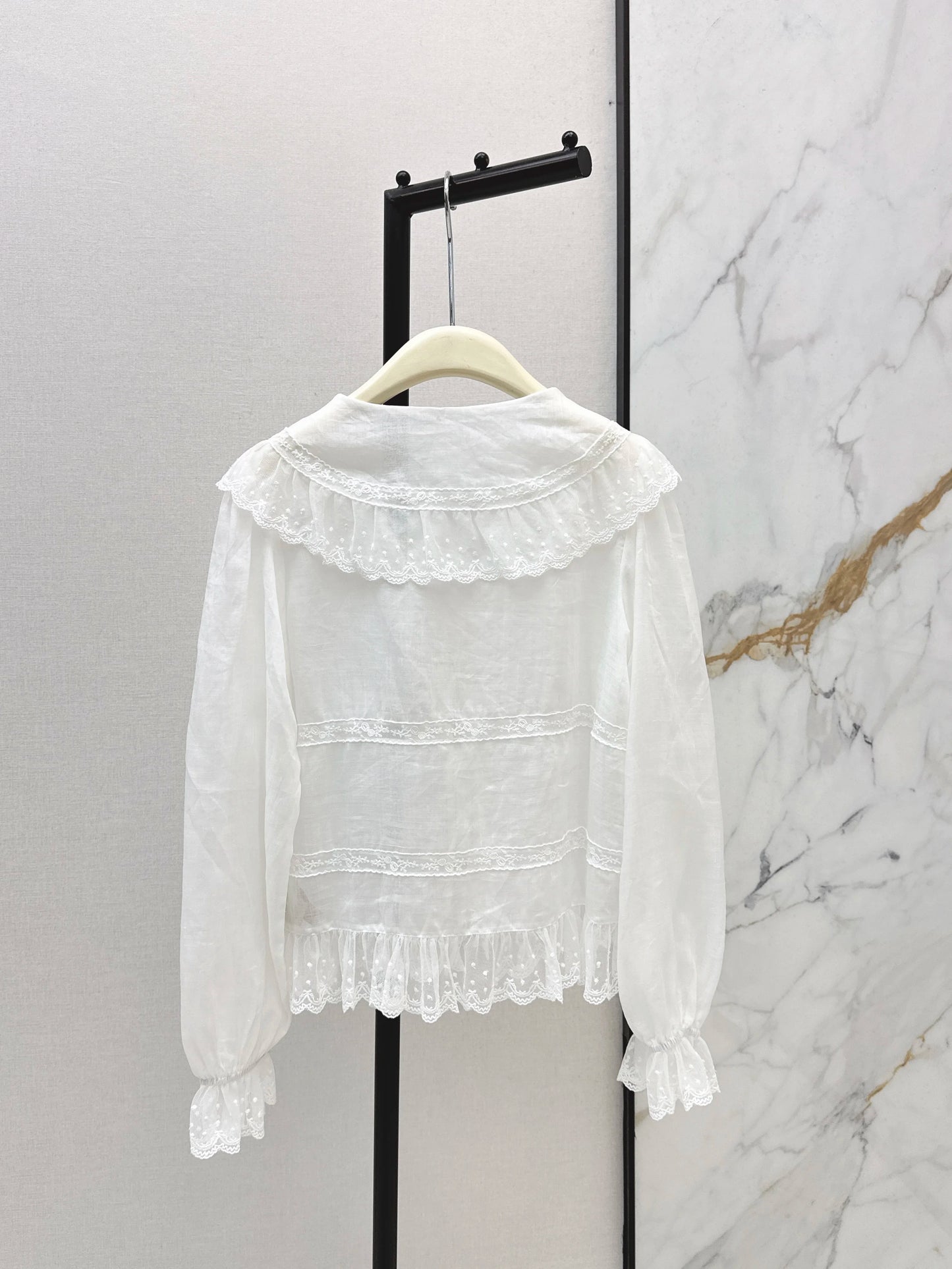 2026 Spring Fashion New V-neck Three-dimensional Lace Patchwork Shirt for Women